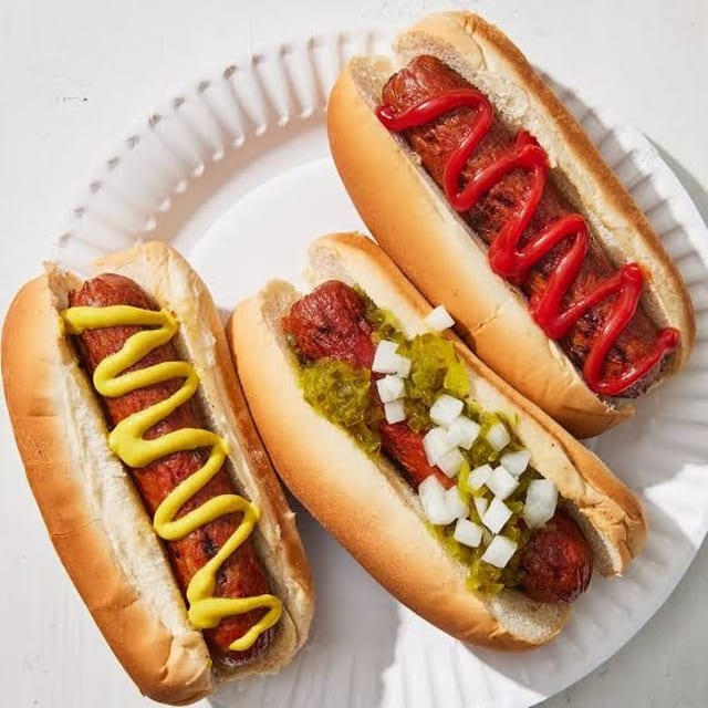 Plain Hot Dog.